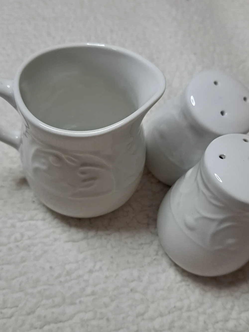 White Ceramic Salt and Pepper Shaker and Creamer Set - Elegant Floral Design